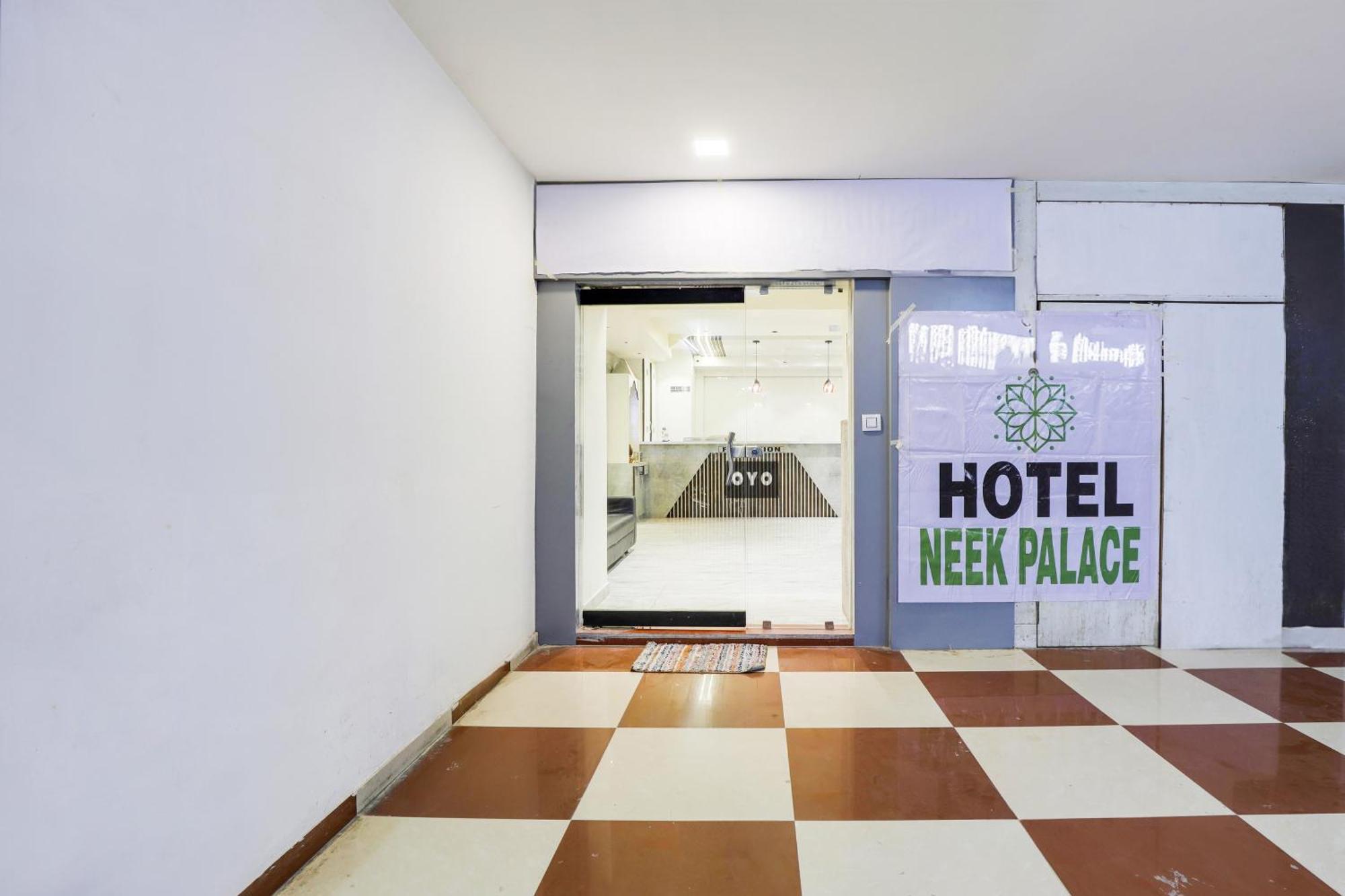 Hotel O Neek Palace 아흐메다바드 외부 사진