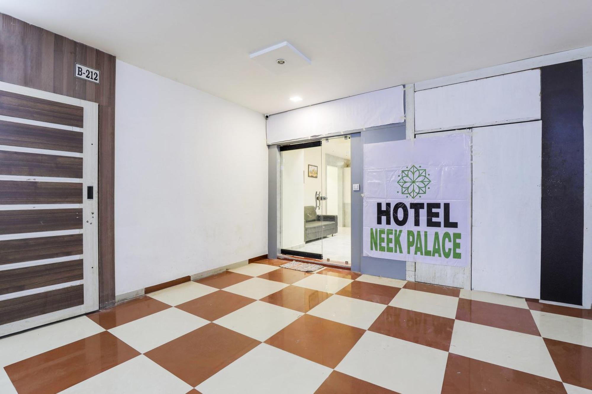Hotel O Neek Palace 아흐메다바드 외부 사진